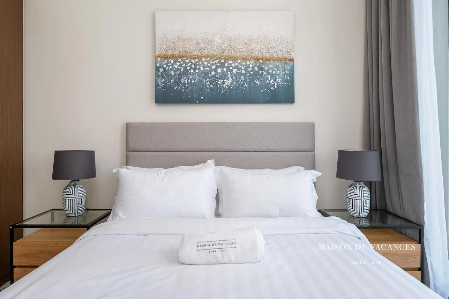 Three Bedroom In Downtown With Burj Khalifa View Dubaj