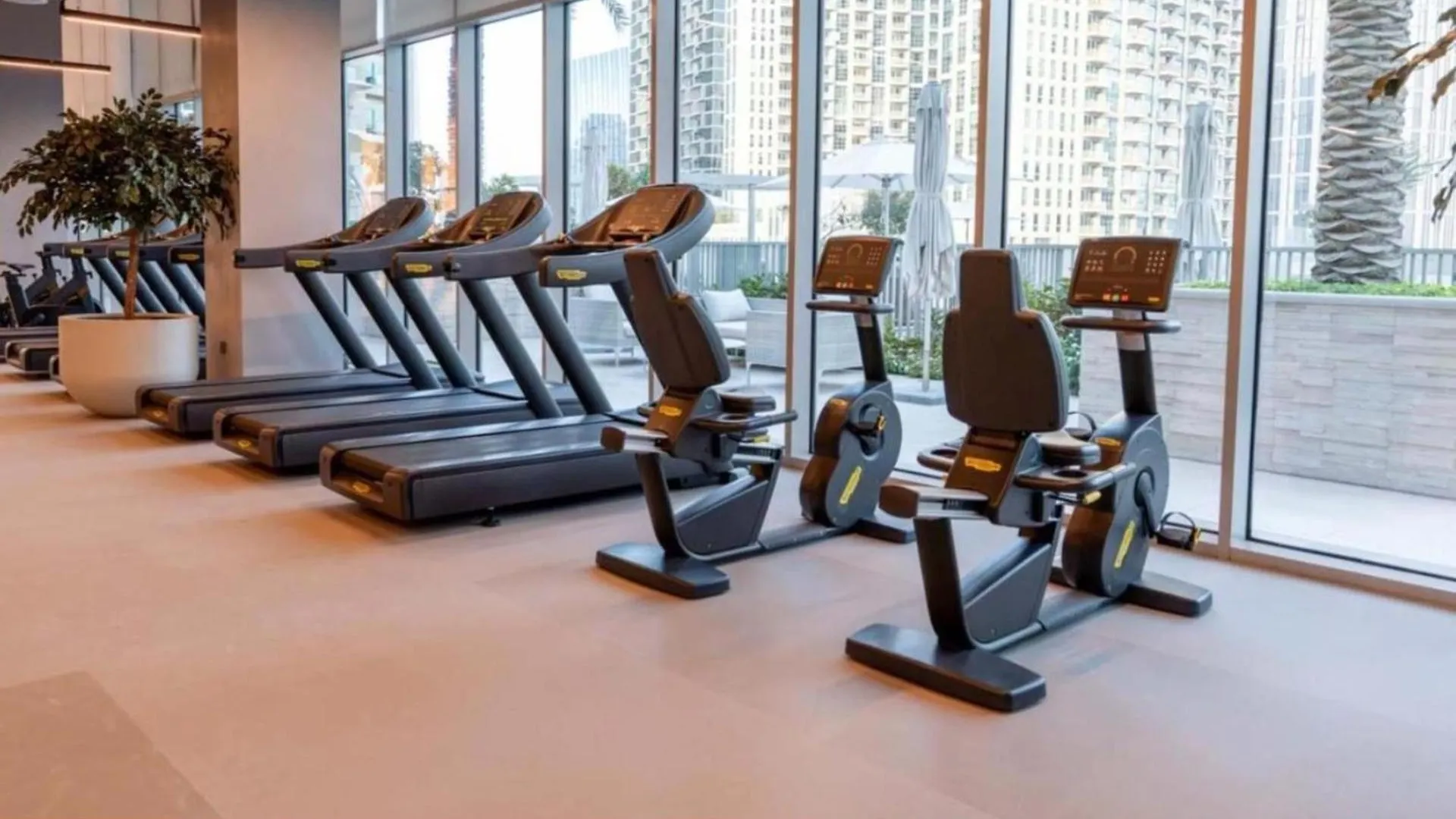 Apartman Three Bedroom In Downtown With Burj Khalifa View Dubaj