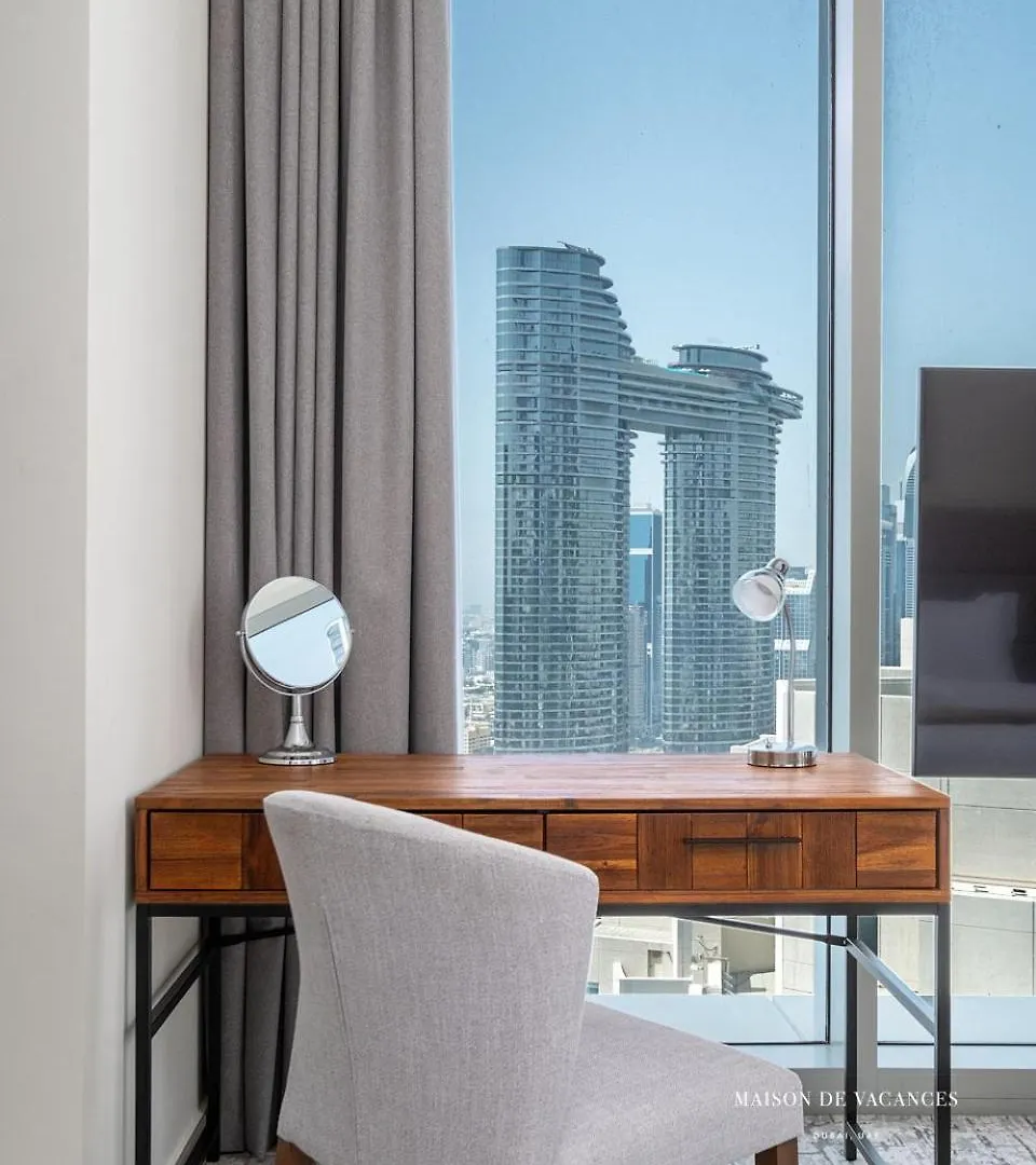 Three Bedroom In Downtown With Burj Khalifa View Dubai