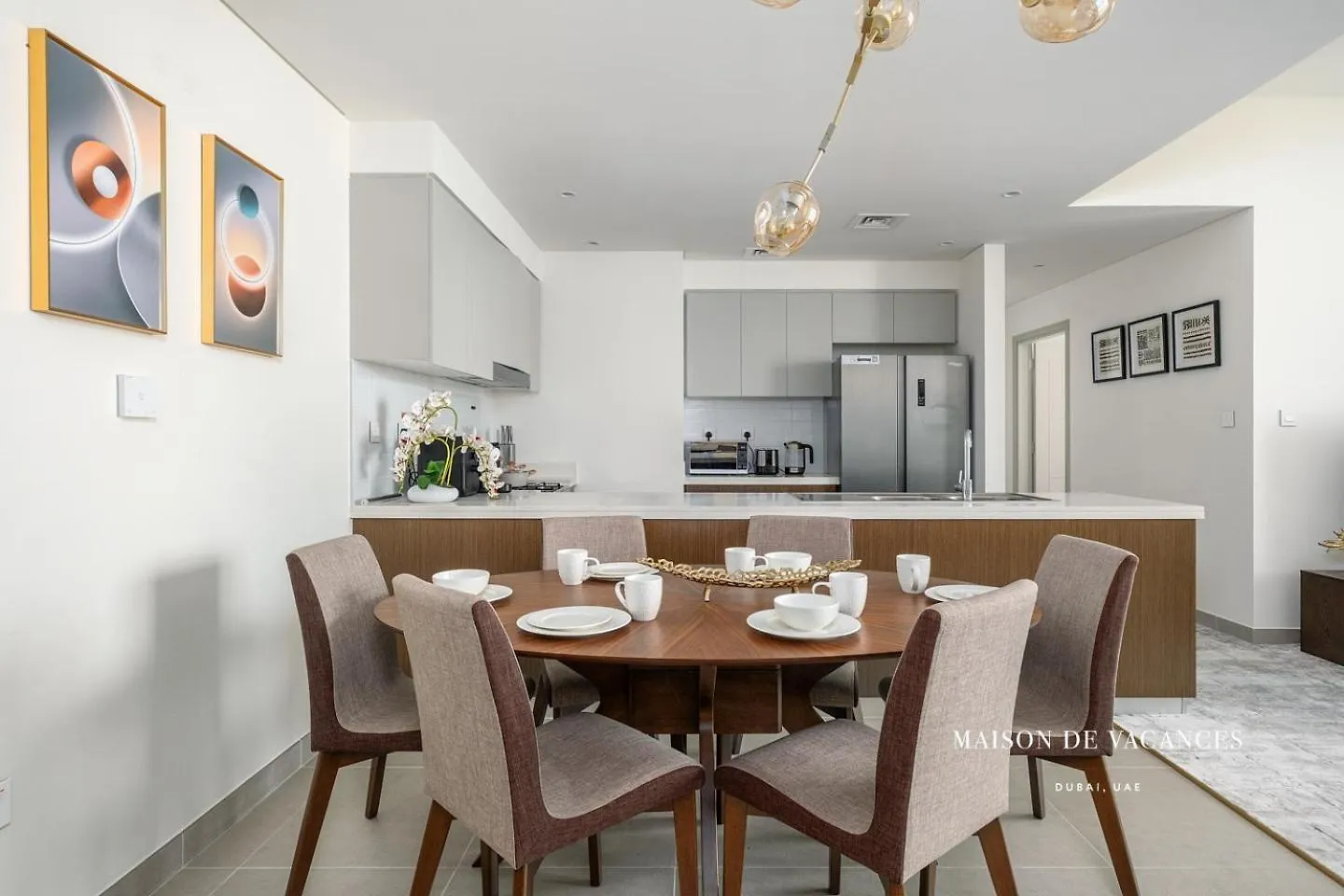 Three Bedroom In Downtown With Burj Khalifa View Dubai Apartment