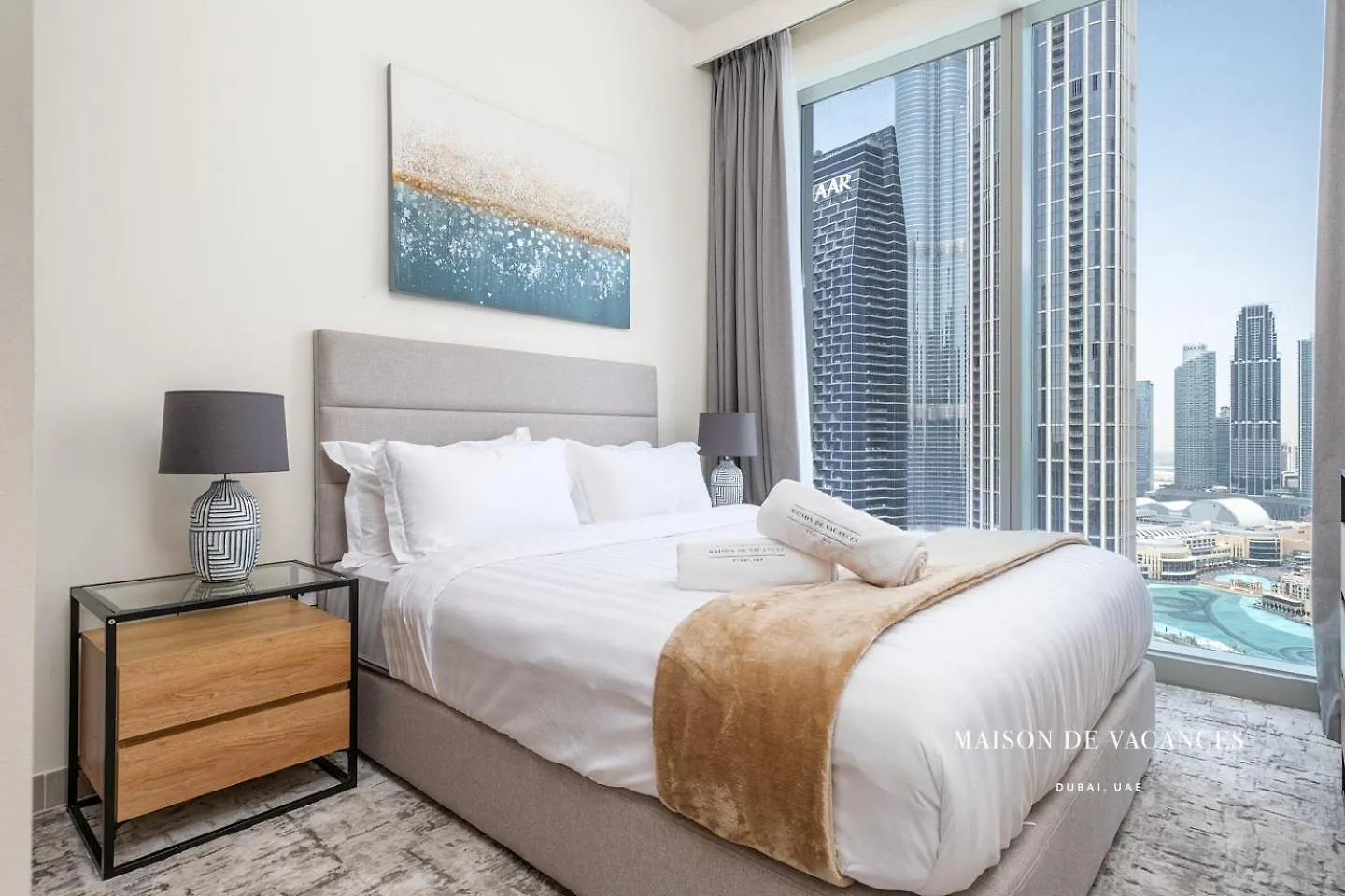 Three Bedroom In Downtown With Burj Khalifa View Dubai