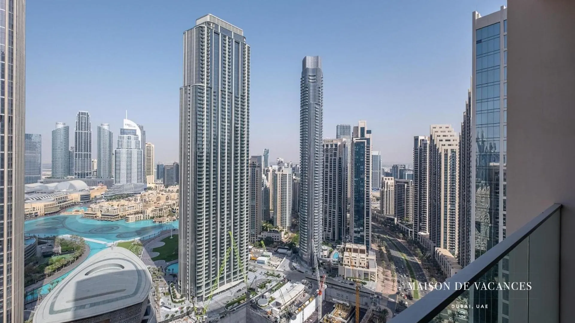 Three Bedroom In Downtown With Burj Khalifa View Dubai